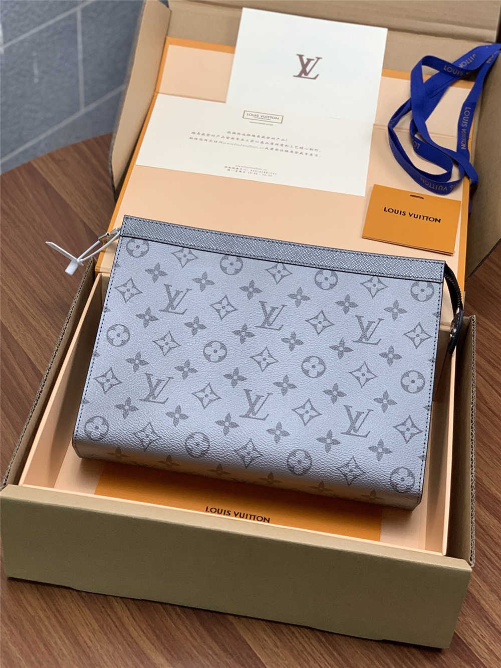 Louis Vuitton M30840  Pochette Voyage 27.0 x 21.0 x 6.0 2025 new 